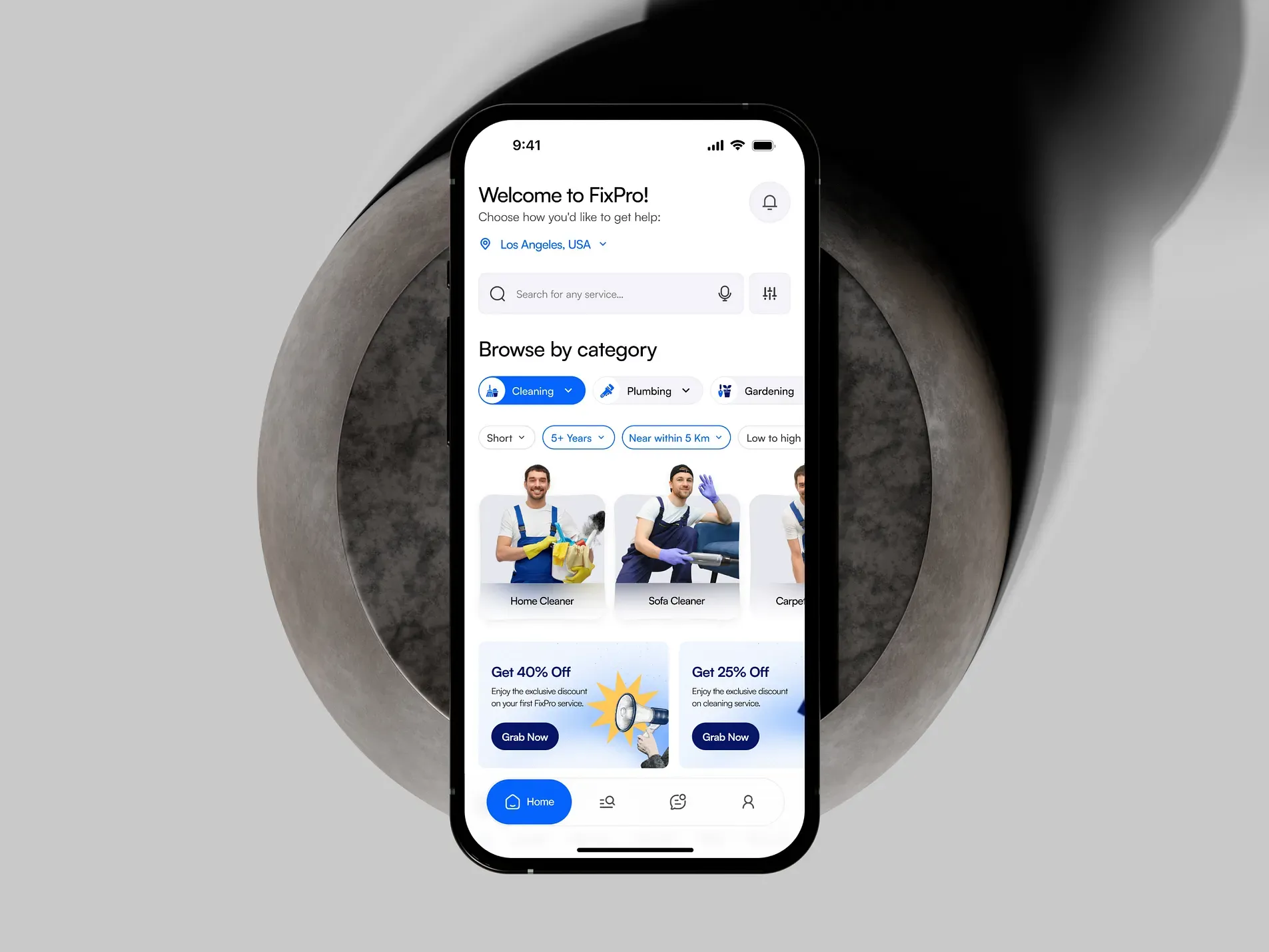 App eines Dienstleistervermittlers auf einem Telefon